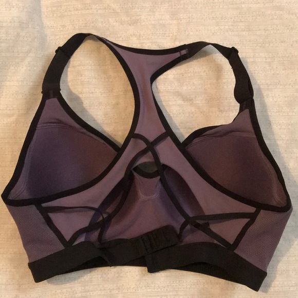 Victoria’s Secret sports bra - Picture 2 of 3